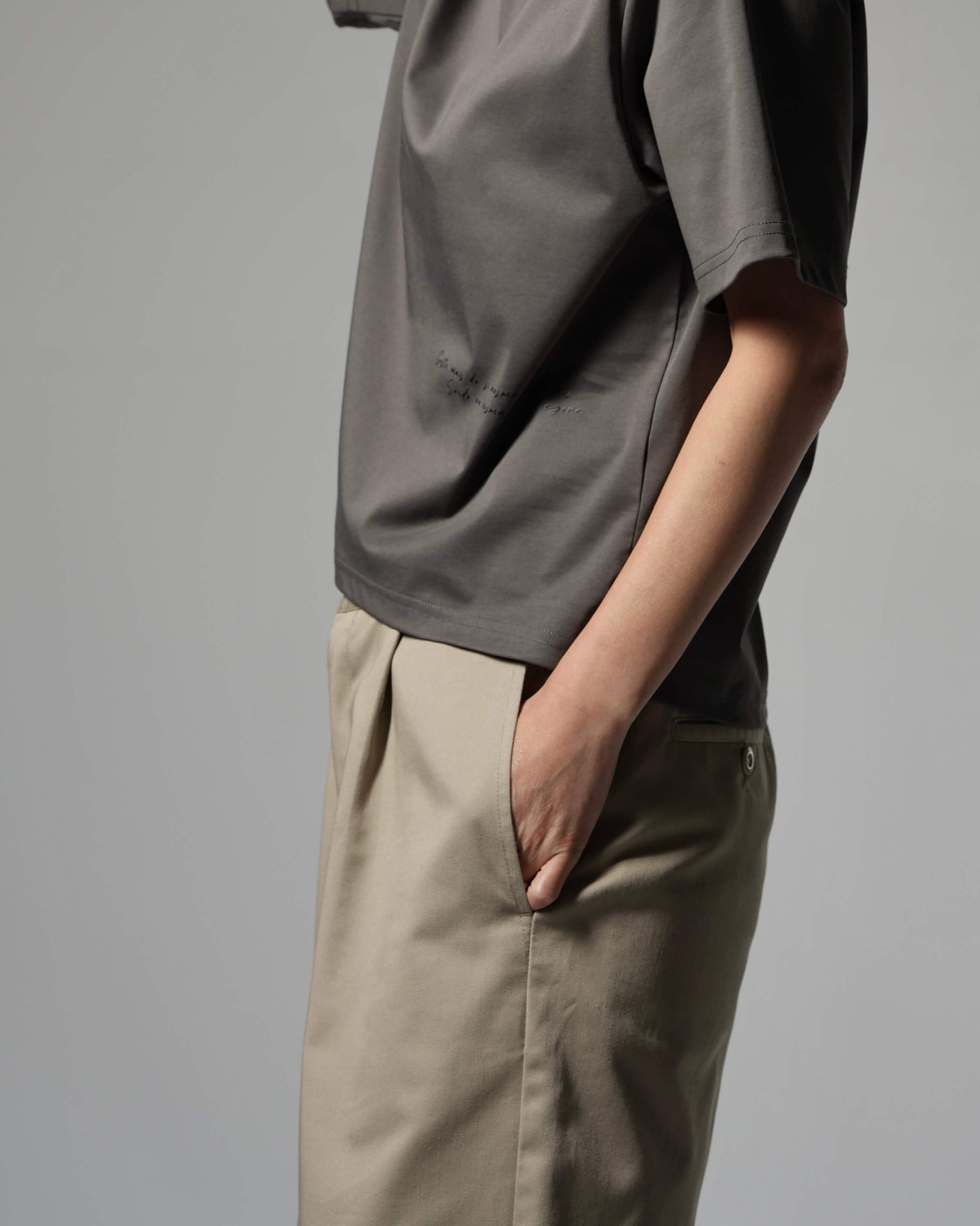【Pre-order Item】logo Tee (gray)
