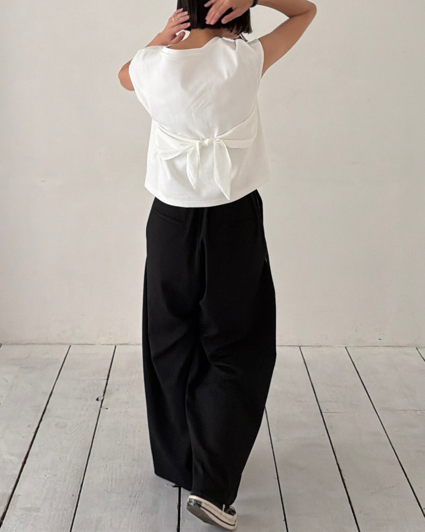 【pre-order】4-Tuck Wide Slacks