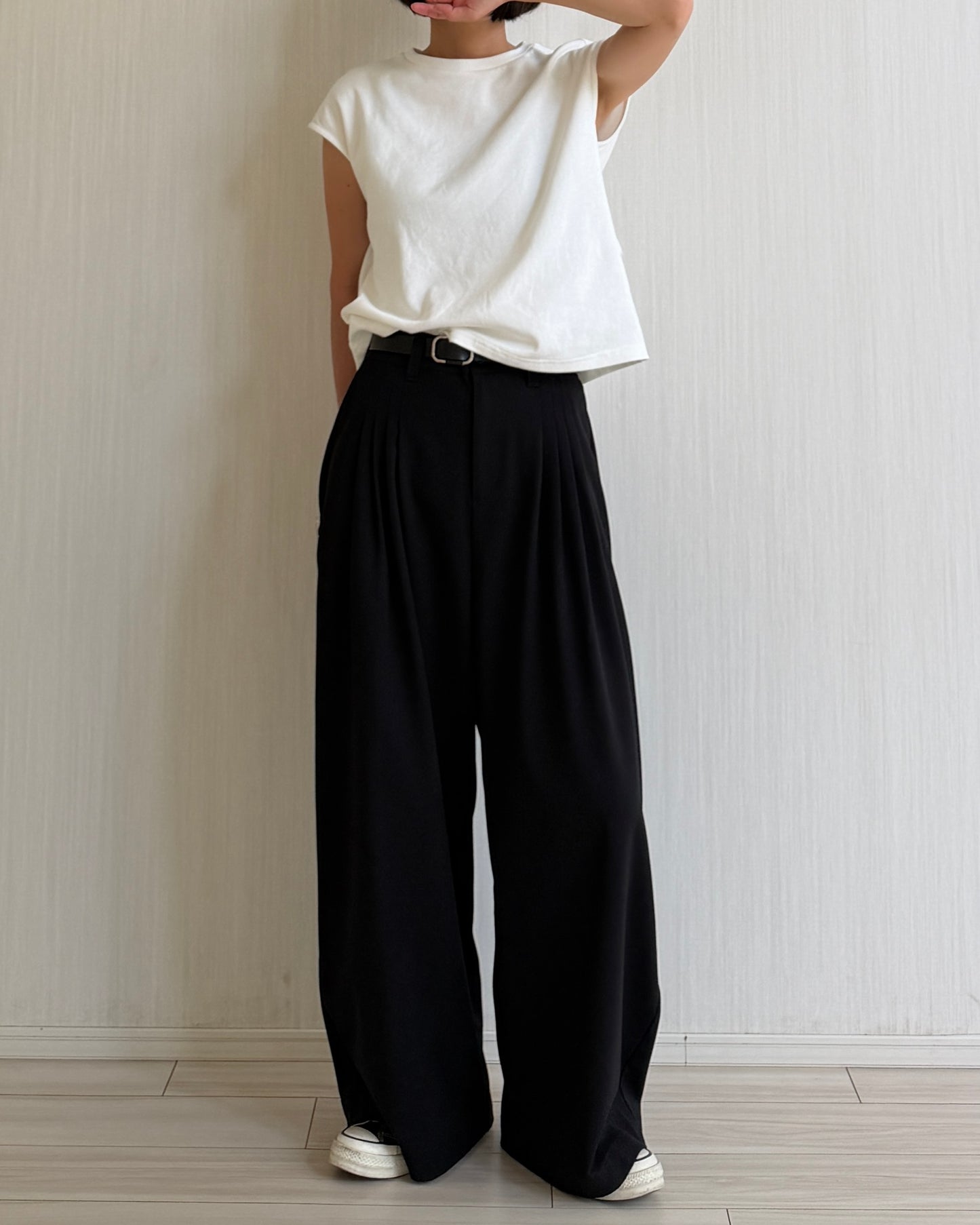 【pre-order】4-Tuck Wide Slacks